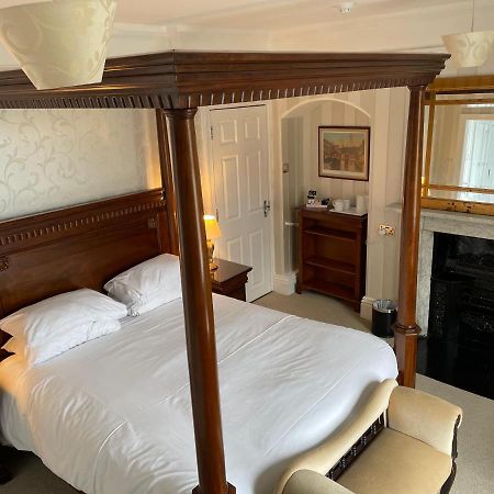 ウィットビー アランデル ハウス Bed & Breakfast エクステリア 写真