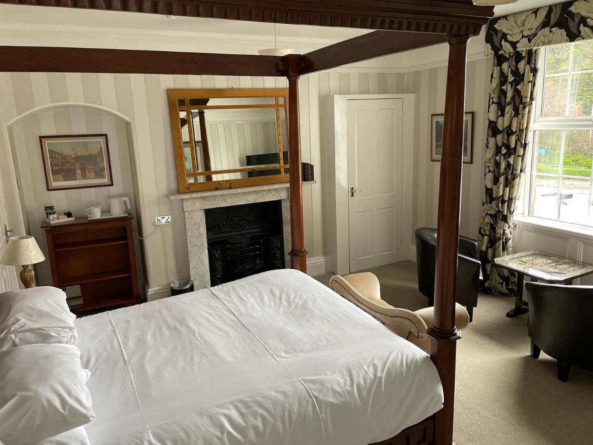 ウィットビー アランデル ハウス Bed & Breakfast エクステリア 写真